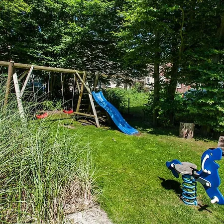 Buesumer Reethus 1 3 アパート