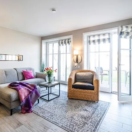 Buesumer Reethus 1 3 アパート *