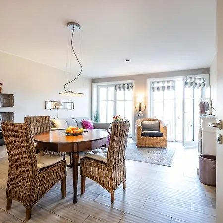 Buesumer Reethus 1 3 ビューズム